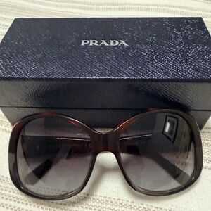 Prada Brown Tortoiseshell Oversized Gradient Sunglasses